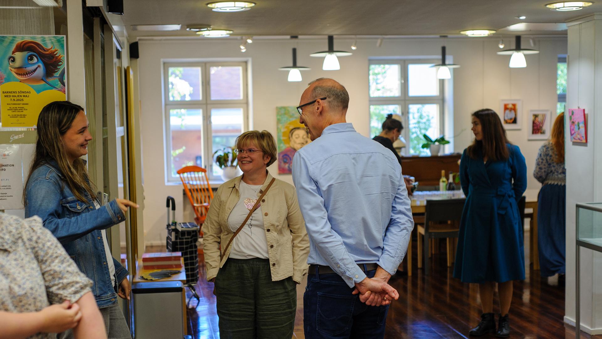 Konstrundan näyttelyn avajaiset 2025