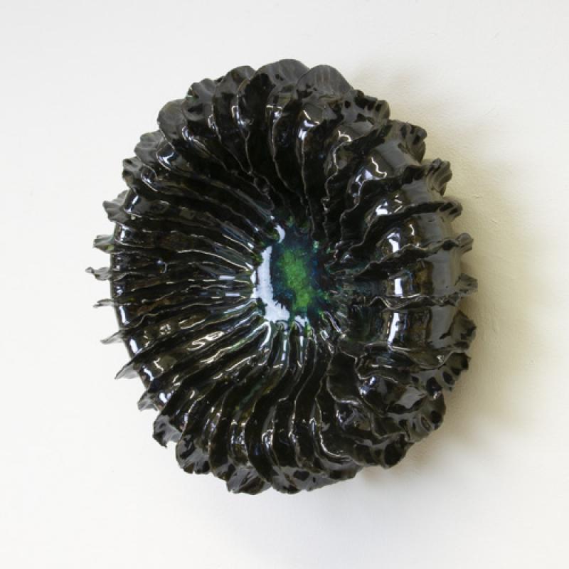 Solitary, keramiikka, 30 x 30 x 10 cm