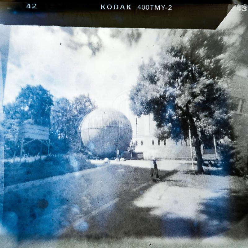 Gas_medium format pinhole_200x200mm_2024