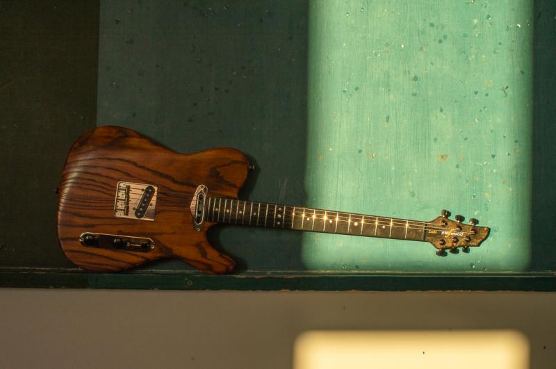 Electric Guitar (Hybrid Wooden Body)
Roderick Welch 2025
Photographer: Jonna Hyttinen
