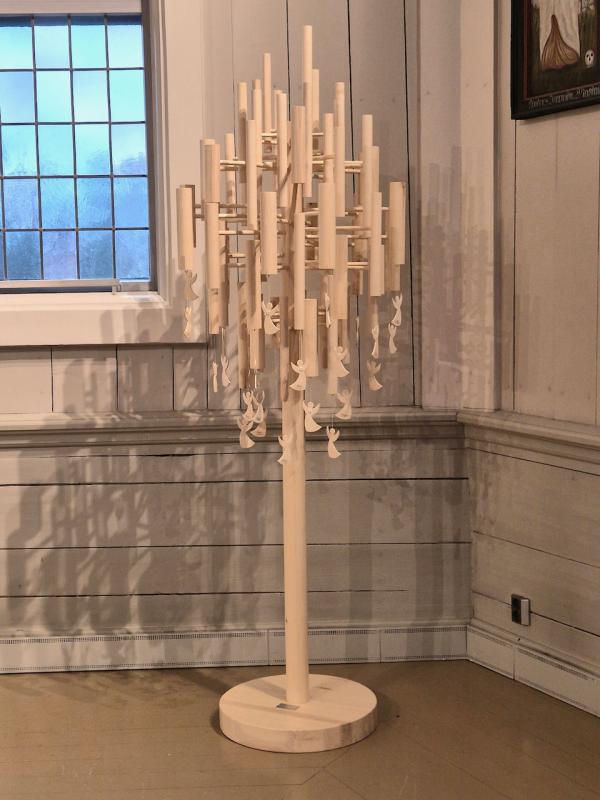 Dopträd i Kvevlax kyrka / Kastepuu Koivulahden kirkossa /  Baptismal tree in the Church of Kvevlax. 
h/k/h = 2,15 m.