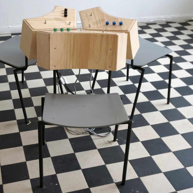 Be Seated, wood/electronics/sound, dimensions per chair 68*52*74 cm, 2023, photographer Marloes van Son
