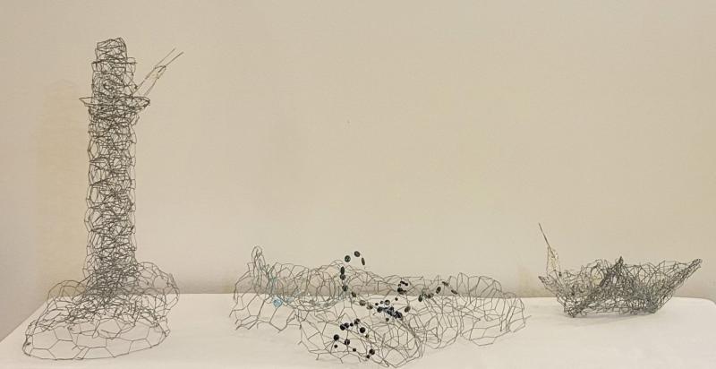 Maria Teplykh, Sea of Depression, 2024, wire, chicken wire, beads, 100x37x40cm